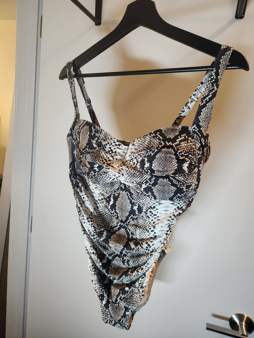 Bond Eye Nip Tuck Australia Snakeskin One Piece Swimsuit Stretch Ruched US 12 14